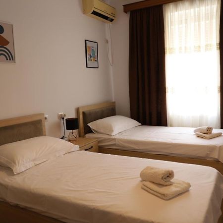 Daniel City Center Apartment Berat Eksteriør billede