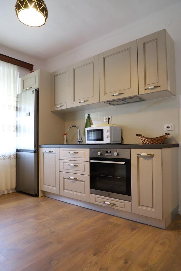 Daniel City Center Apartment Berat Eksteriør billede