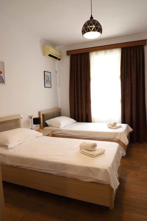 Daniel City Center Apartment Berat Eksteriør billede