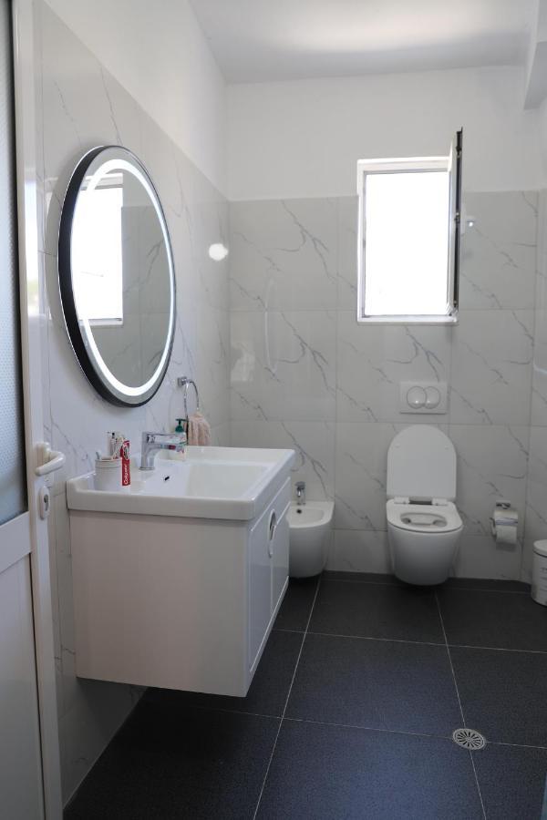 Daniel City Center Apartment Berat Eksteriør billede