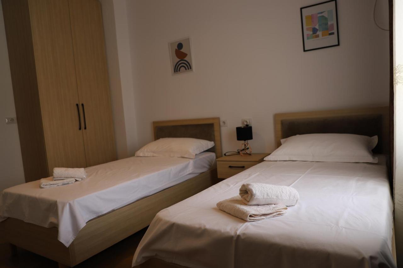Daniel City Center Apartment Berat Eksteriør billede