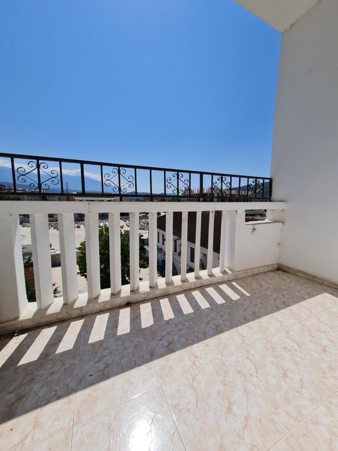 Daniel City Center Apartment Berat Eksteriør billede